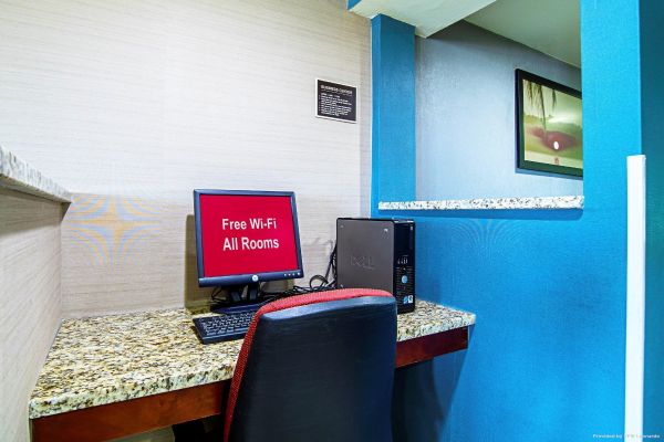 Hotel SC Red Roof Suites Greenwood